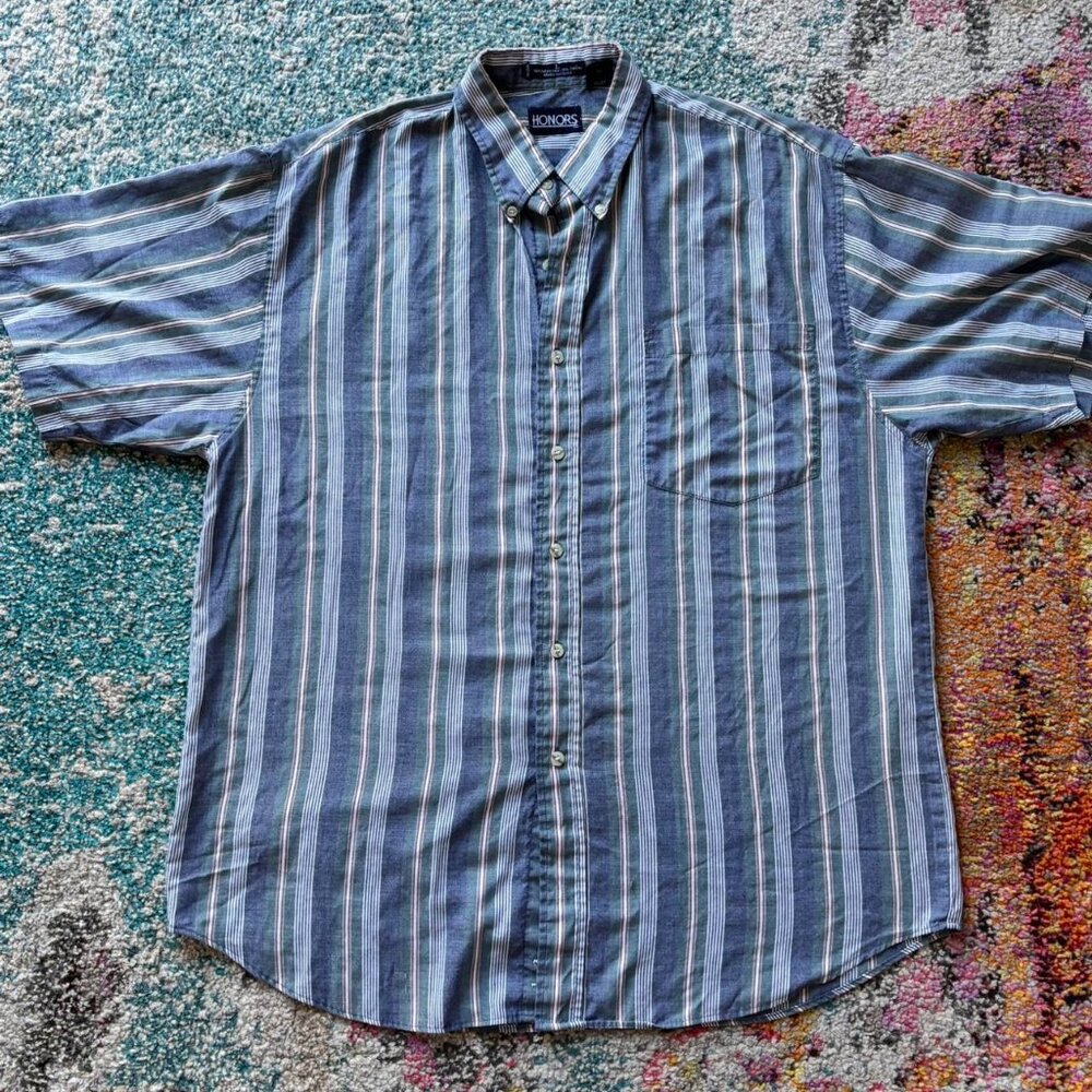 Honors Striped Button-Up Shirt – Blue & White Vertical Stripe Casual Classic Fit
